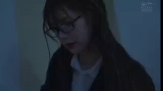 孤胆特工99伊人高颜值外围妹子， 模特级身材，床边狂抠蝴蝶穴水汪汪